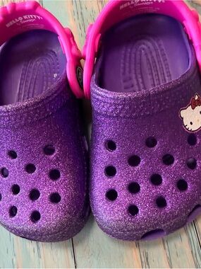 Hello Kitty Glitter Purple Clogs with Bright Pink Strap Toddler 4/5